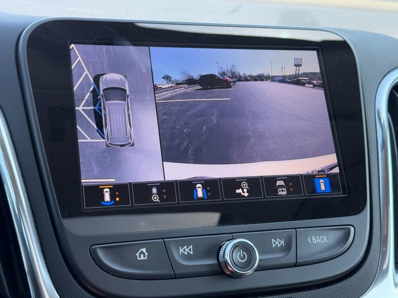 Chevrolet Equinox Vehicle Image 21