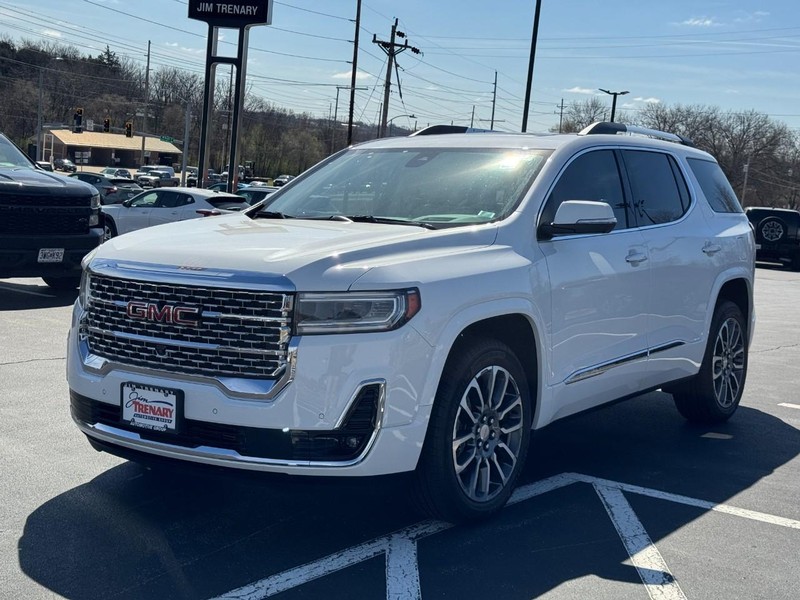 GMC Acadia Vehicle Image 08