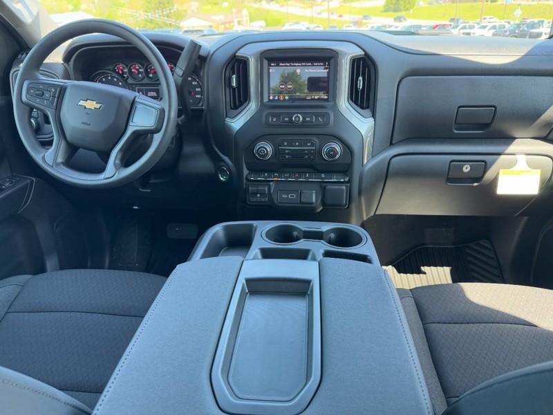 Chevrolet Silverado 2500HD Vehicle Image 07