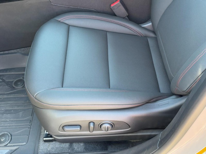 Chevrolet Trax Vehicle Image 15