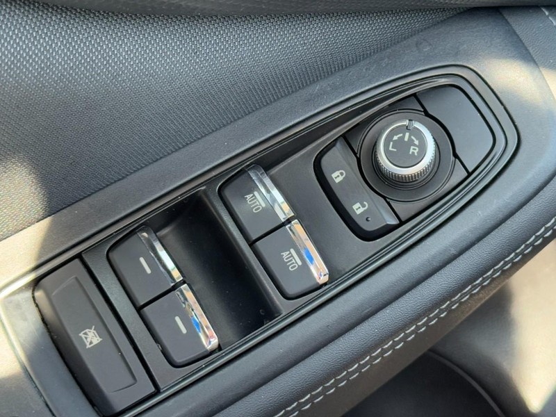 Subaru Forester Vehicle Image 22