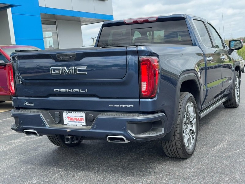 GMC Sierra 1500 Vehicle Full-screen Gallery Image 03