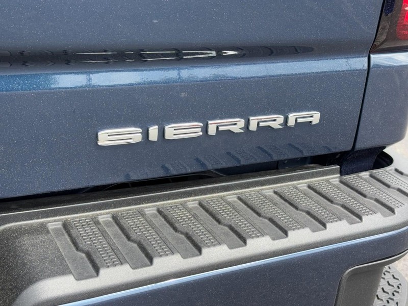 GMC Sierra 1500 Vehicle Full-screen Gallery Image 05