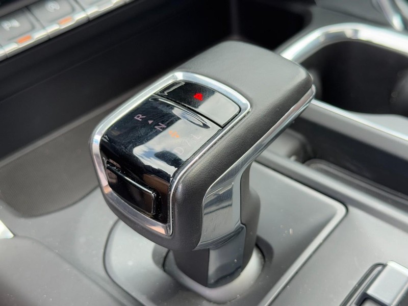 GMC Sierra 1500 Vehicle Full-screen Gallery Image 22