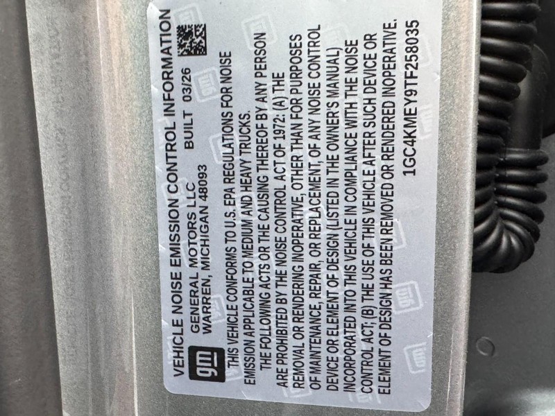 Chevrolet Silverado 2500HD Vehicle Image 15