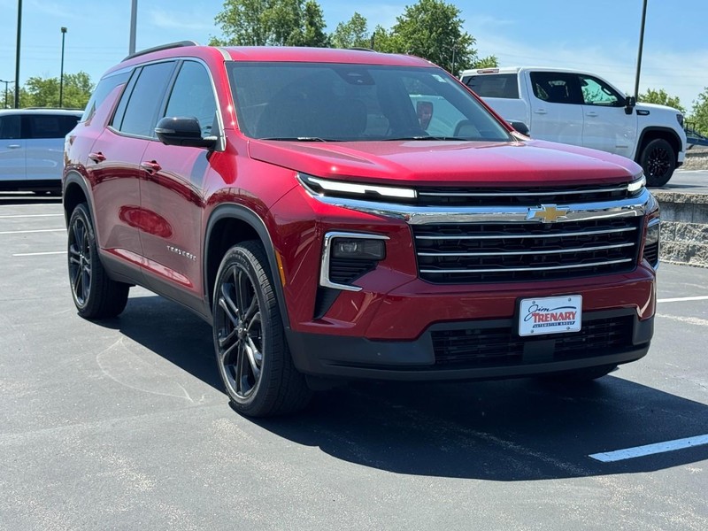 Chevrolet Traverse Vehicle Image 02
