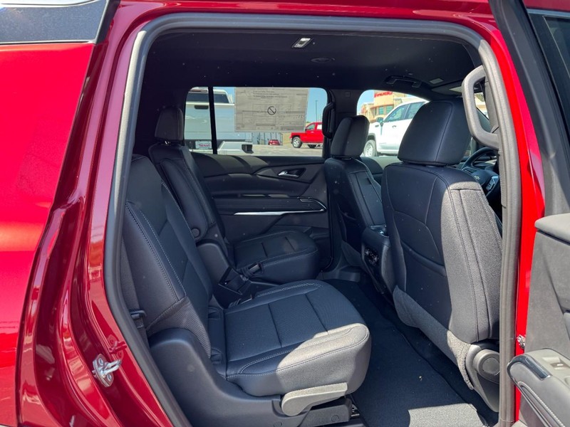 Chevrolet Traverse Vehicle Image 06
