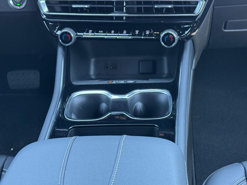 Chevrolet Traverse Vehicle Image 11