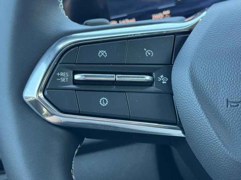 Chevrolet Traverse Vehicle Image 12