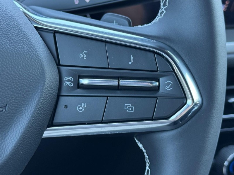 Chevrolet Traverse Vehicle Image 13