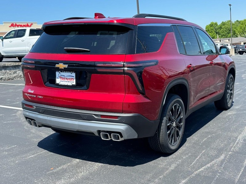 Chevrolet Traverse Vehicle Image 04