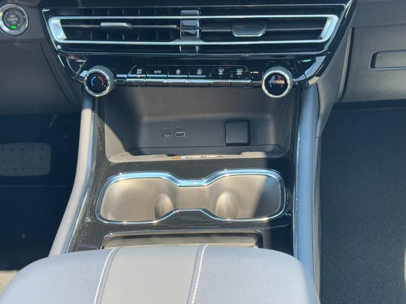 Chevrolet Traverse Vehicle Image 11