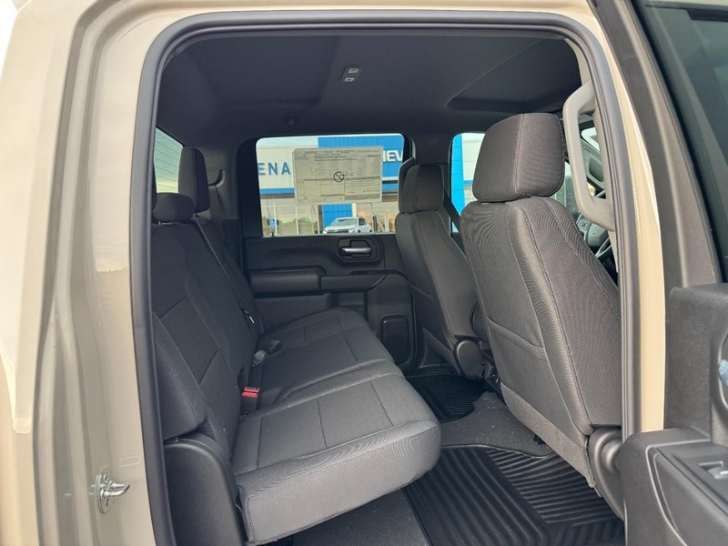 Chevrolet Silverado 2500HD Vehicle Image 06