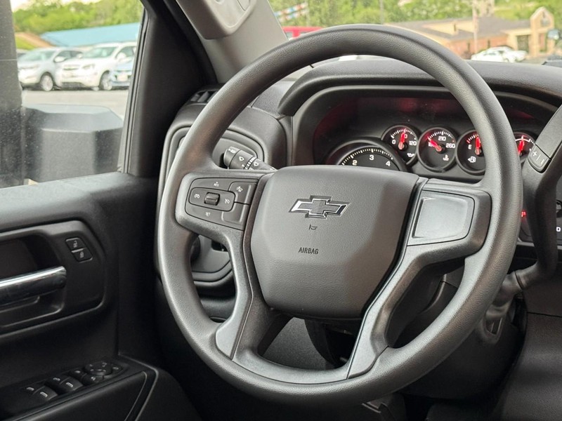 Chevrolet Silverado 2500HD Vehicle Image 08
