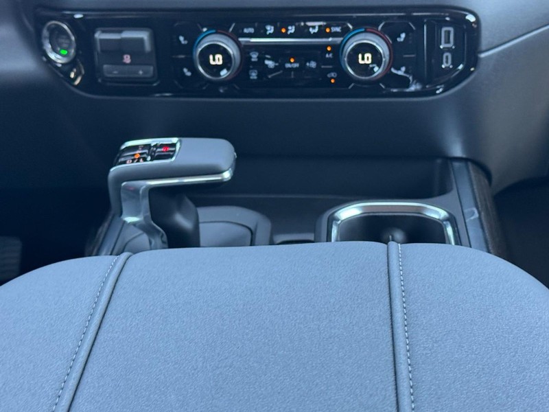 Chevrolet Silverado 1500 Vehicle Image 10