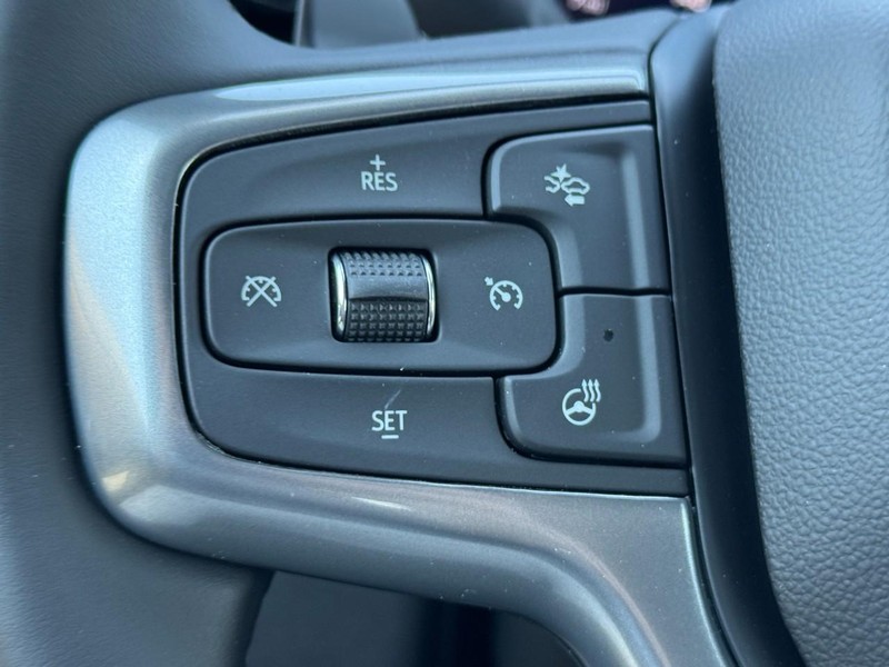 Chevrolet Silverado 1500 Vehicle Image 11