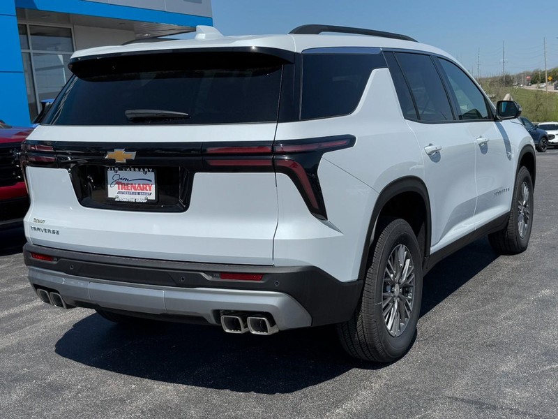 Chevrolet Traverse Vehicle Image 04