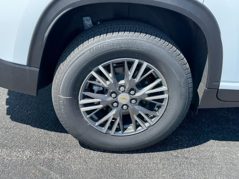 Chevrolet Traverse Vehicle Image 05