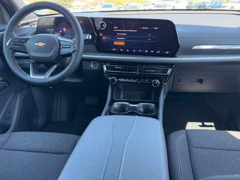 Chevrolet Traverse Vehicle Image 07