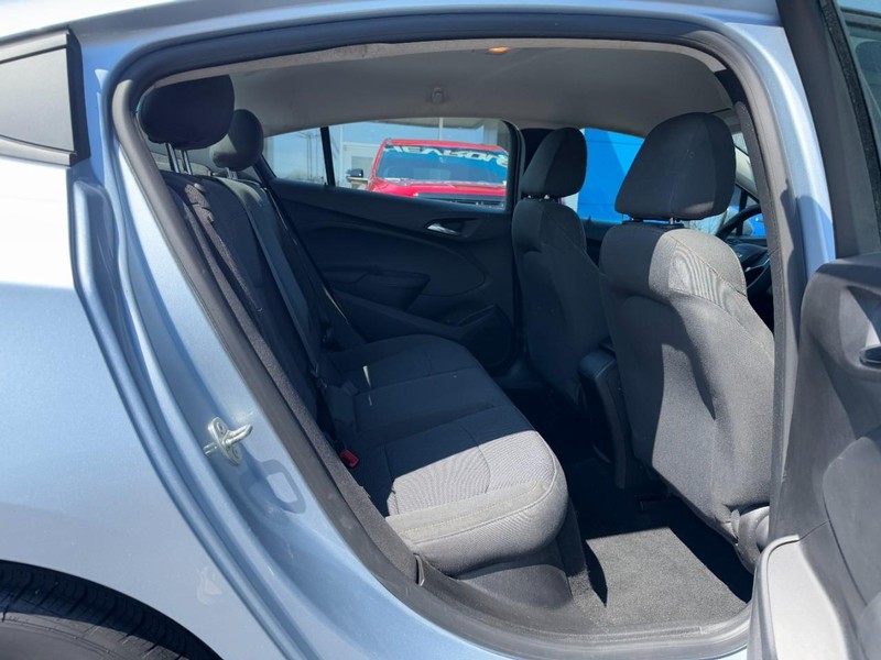 Chevrolet Cruze Vehicle Full-screen Gallery Image 10