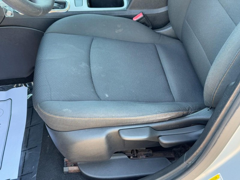 Chevrolet Cruze Vehicle Full-screen Gallery Image 21