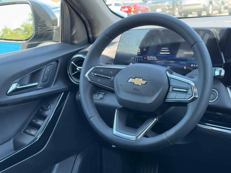 Chevrolet Equinox Vehicle Image 08