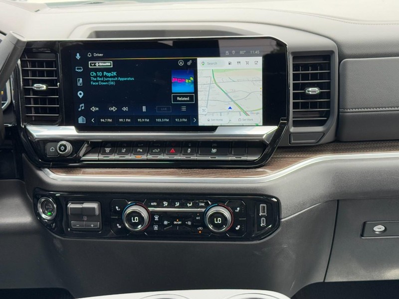 Chevrolet Silverado 2500HD Vehicle Full-screen Gallery Image 13