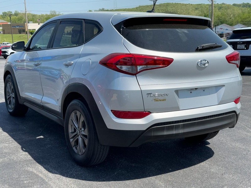 Hyundai Tucson Vehicle Full-screen Gallery Image 06