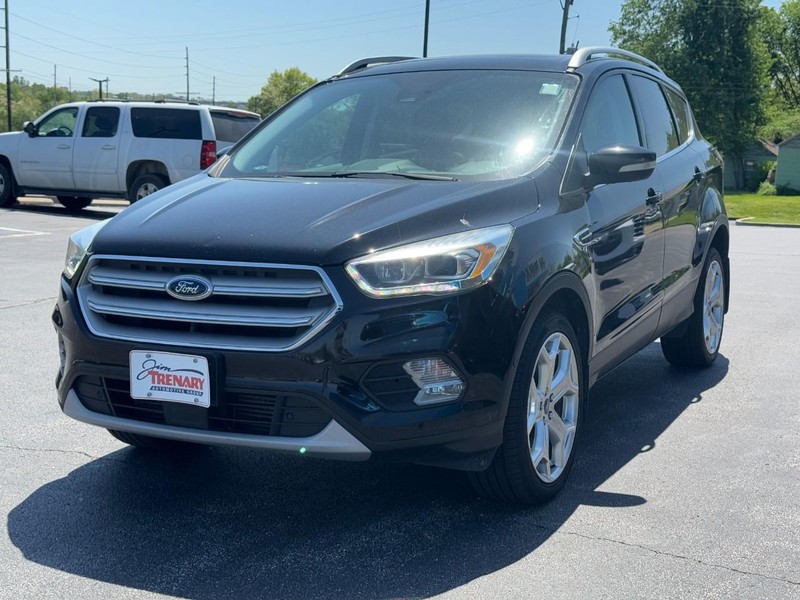 Ford Escape Vehicle Full-screen Gallery Image 08