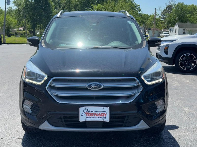 Ford Escape Vehicle Full-screen Gallery Image 09