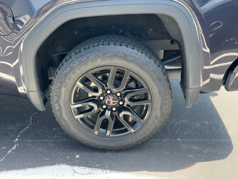 GMC Sierra 1500 Vehicle Full-screen Gallery Image 07