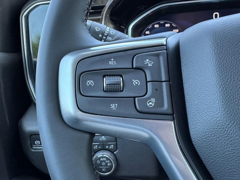 Chevrolet Silverado 1500 Vehicle Image 11