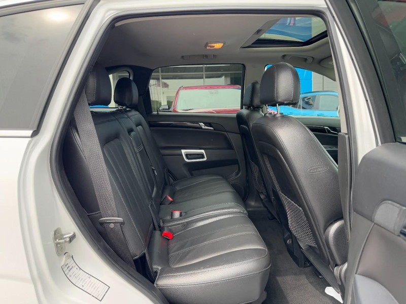 Chevrolet Captiva Sport Fleet Vehicle Full-screen Gallery Image 10