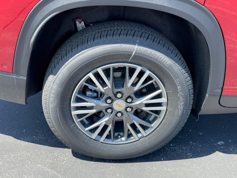 Chevrolet Traverse Vehicle Image 05