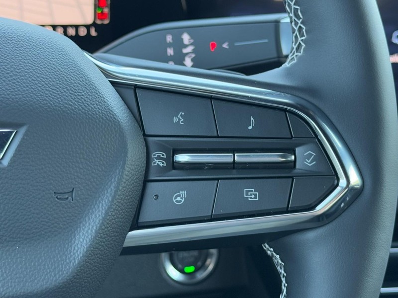 Chevrolet Traverse Vehicle Image 12