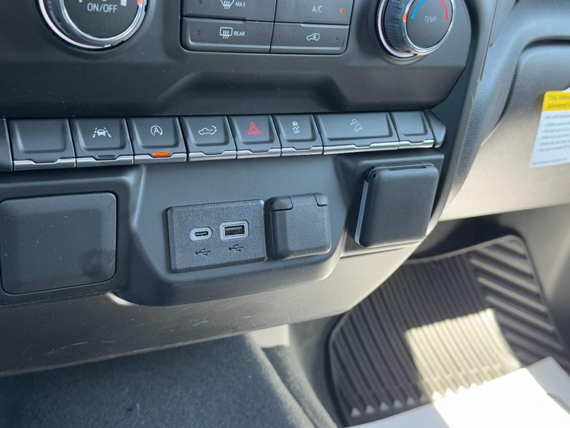 Chevrolet Silverado 1500 Vehicle Image 12