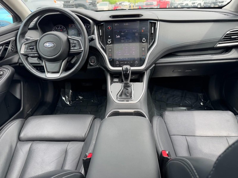 Subaru Outback Vehicle Full-screen Gallery Image 11