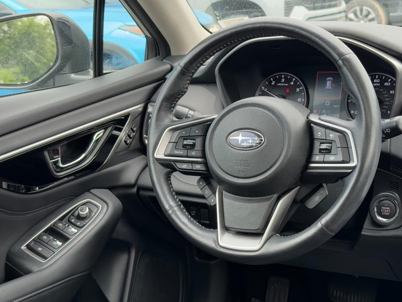 Subaru Outback Vehicle Full-screen Gallery Image 12