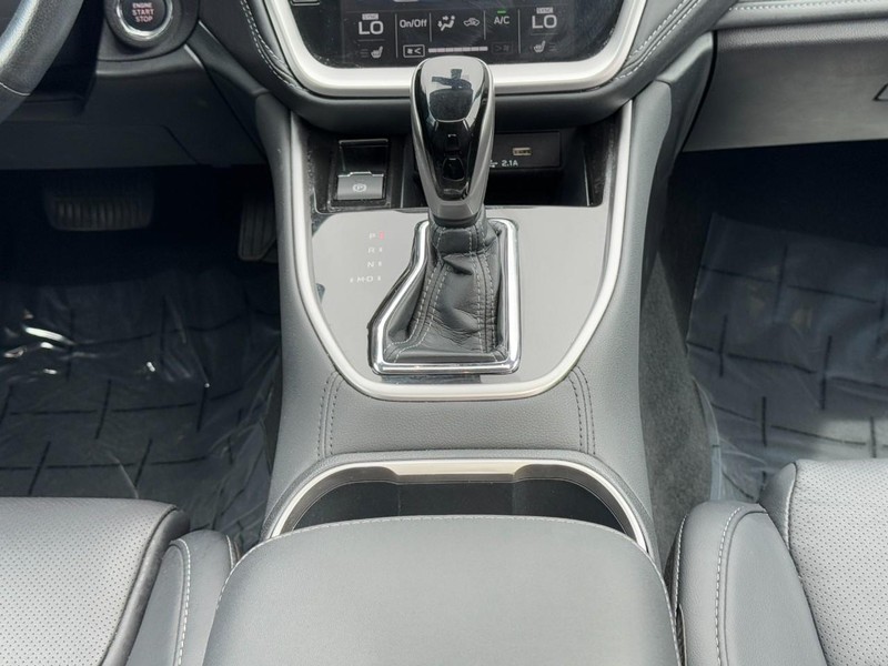 Subaru Outback Vehicle Full-screen Gallery Image 14