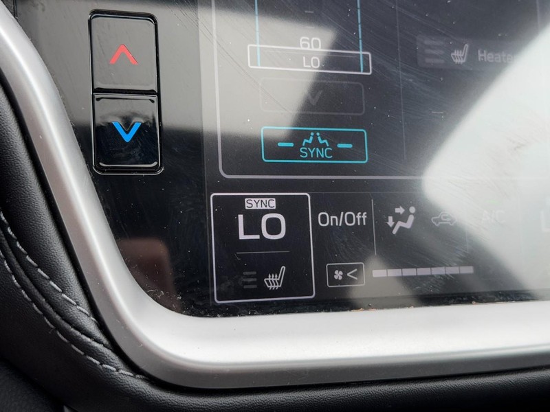 Subaru Outback Vehicle Full-screen Gallery Image 21