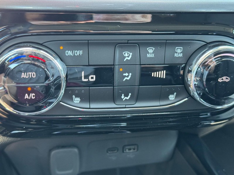 Chevrolet Trax Vehicle Image 14