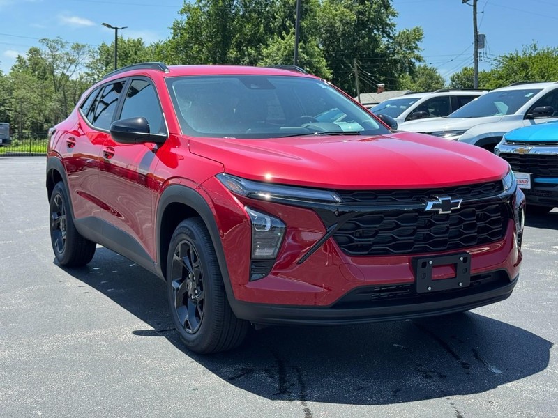 Chevrolet Trax Vehicle Image 02