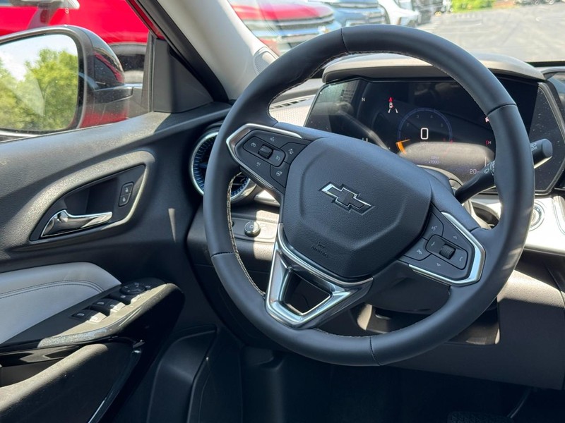 Chevrolet Trax Vehicle Image 08
