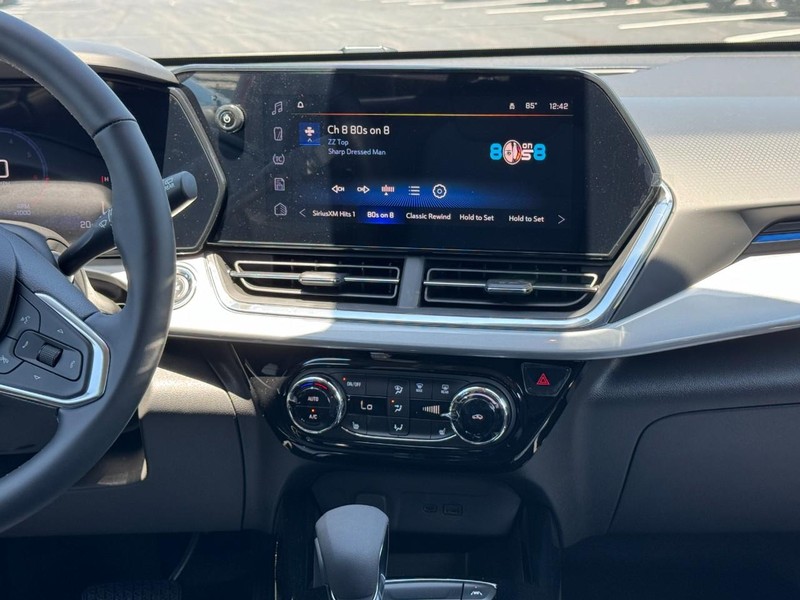 Chevrolet Trax Vehicle Image 09