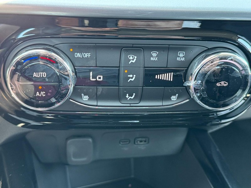 Chevrolet Trax Vehicle Image 14