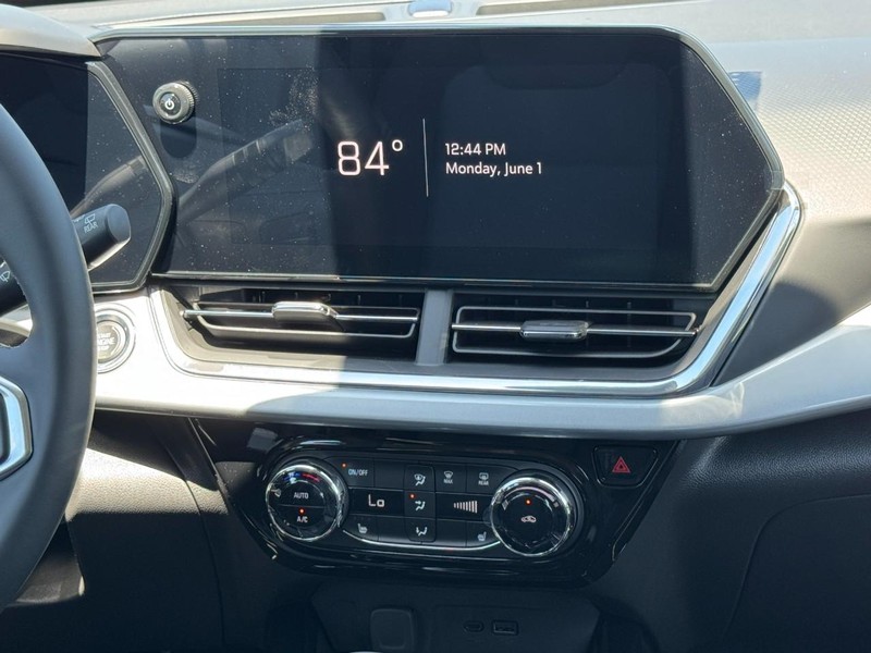 Chevrolet Trax Vehicle Image 09