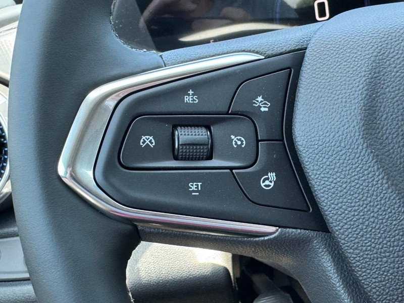 Chevrolet Trax Vehicle Image 11