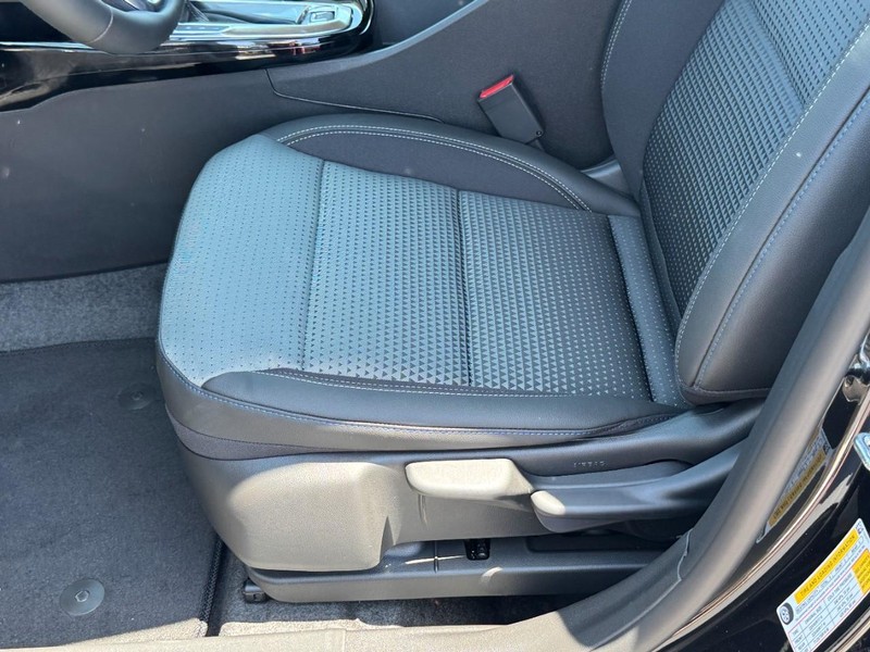 Chevrolet Trax Vehicle Image 16