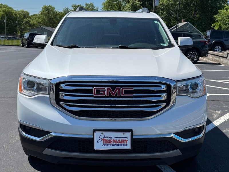 GMC Acadia Vehicle Image 09
