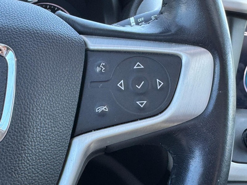 GMC Acadia Vehicle Image 19
